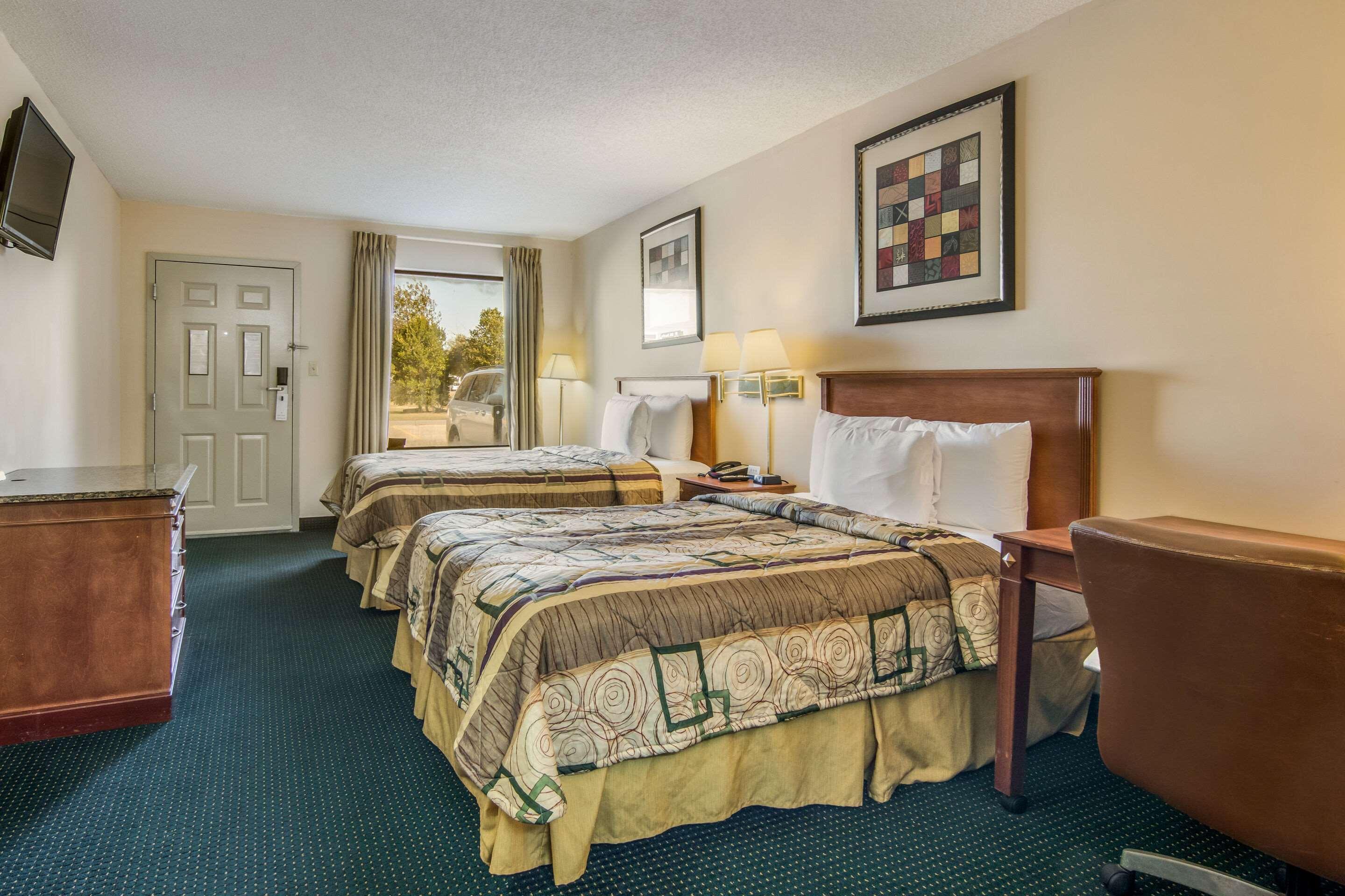 Rodeway Inn & Suites Dublin Esterno foto