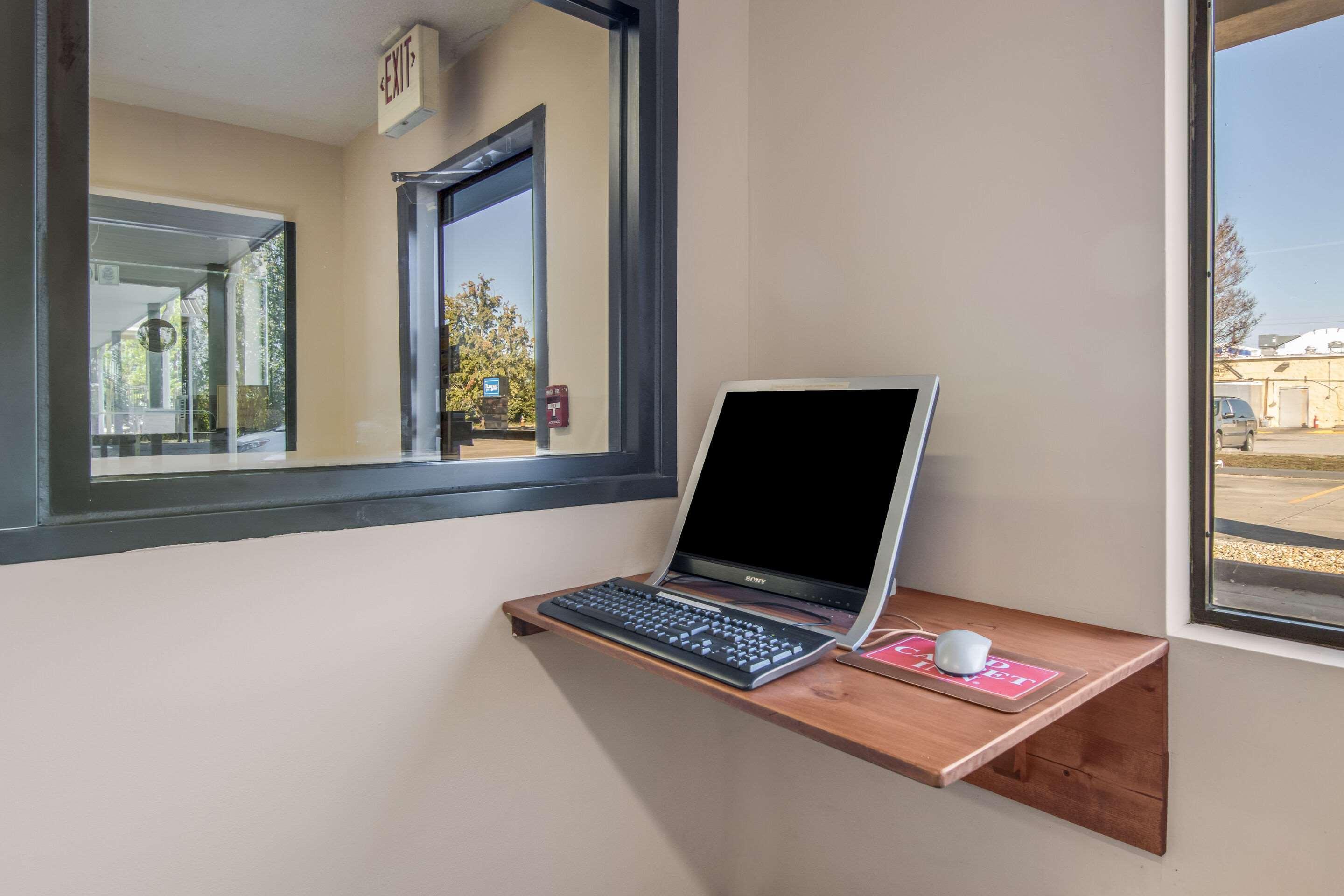 Rodeway Inn & Suites Dublin Esterno foto