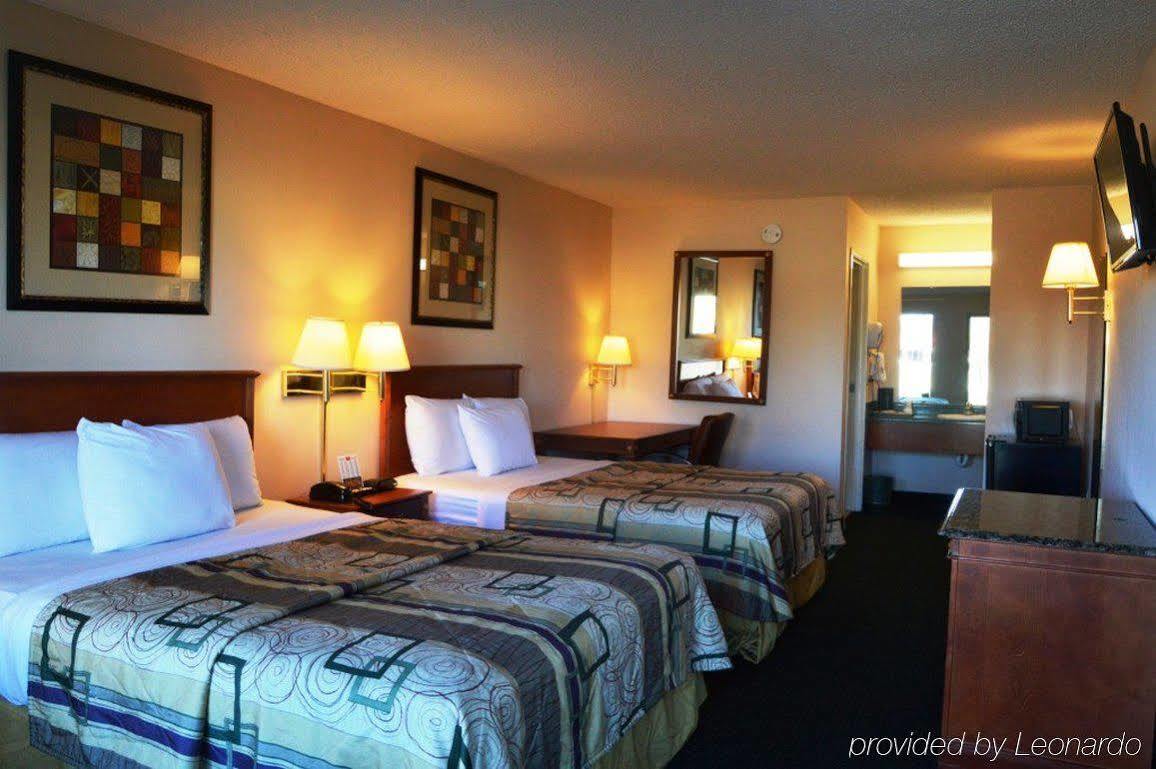 Rodeway Inn & Suites Dublin Esterno foto