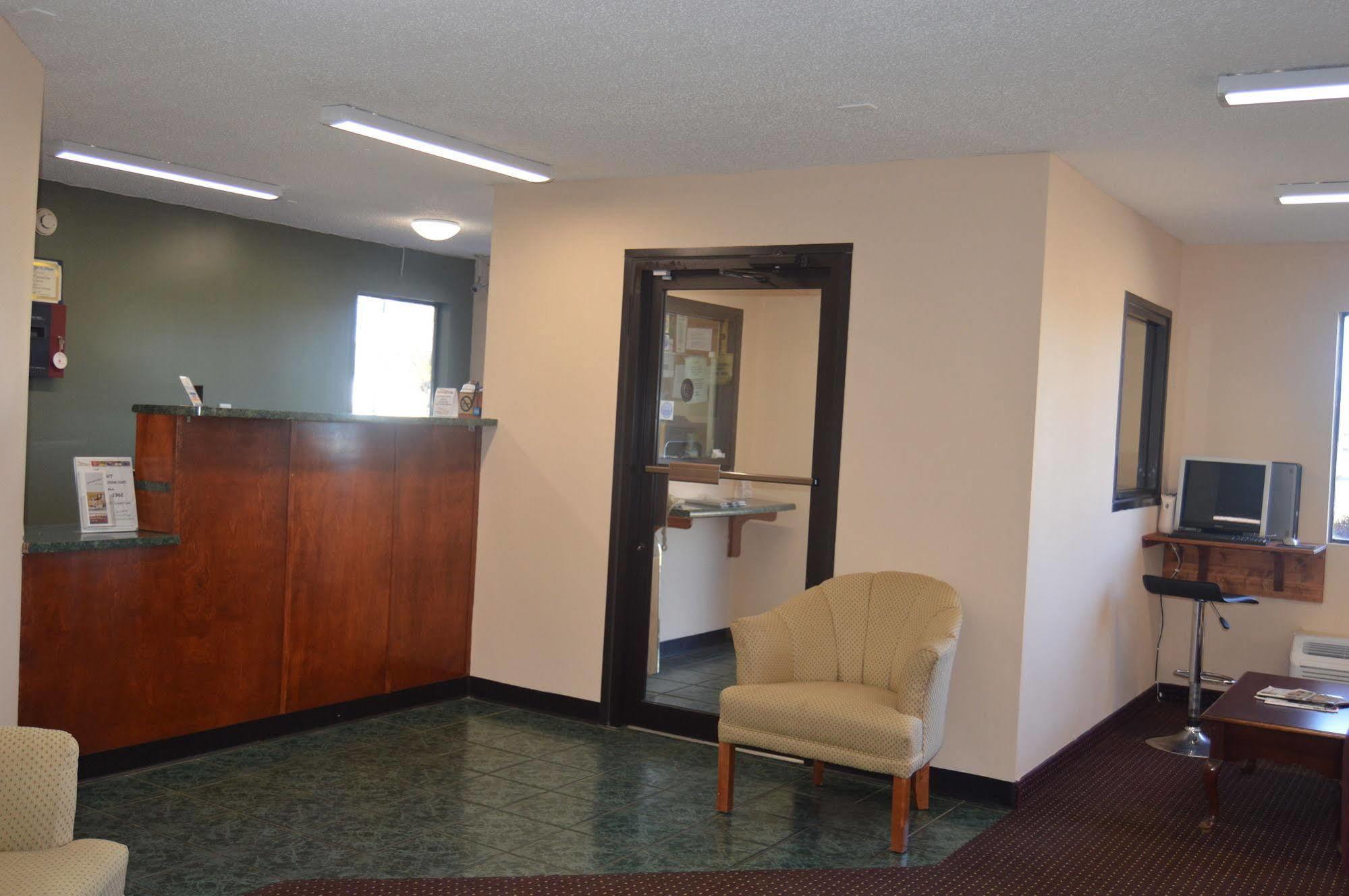 Rodeway Inn & Suites Dublin Esterno foto